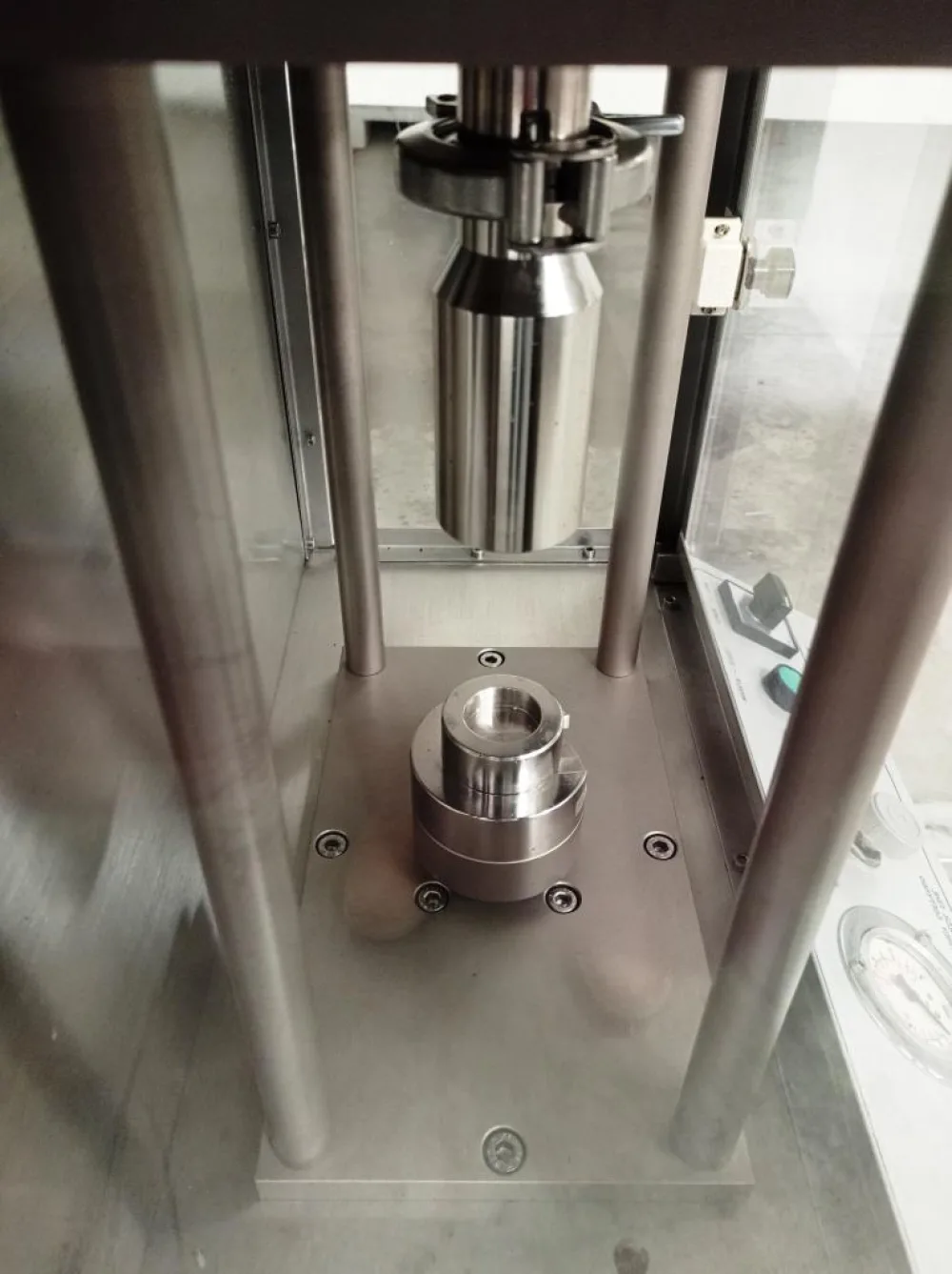TESTER INTEGRITA’ CONTENITORI – BONFIGLIOLI ENGINEERING – MOD. LFPKV-01