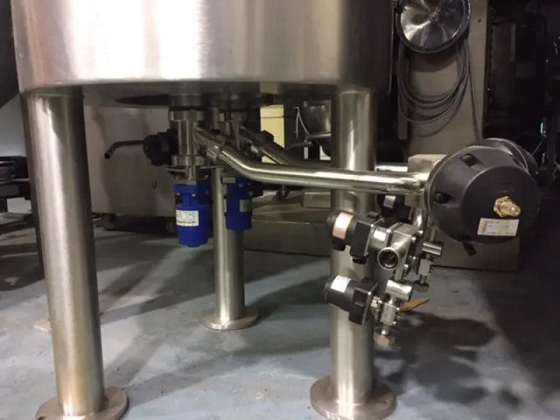 USED STAINLESS STEEL TANK 250 LITERS HEAT INSULATED HERMETIC