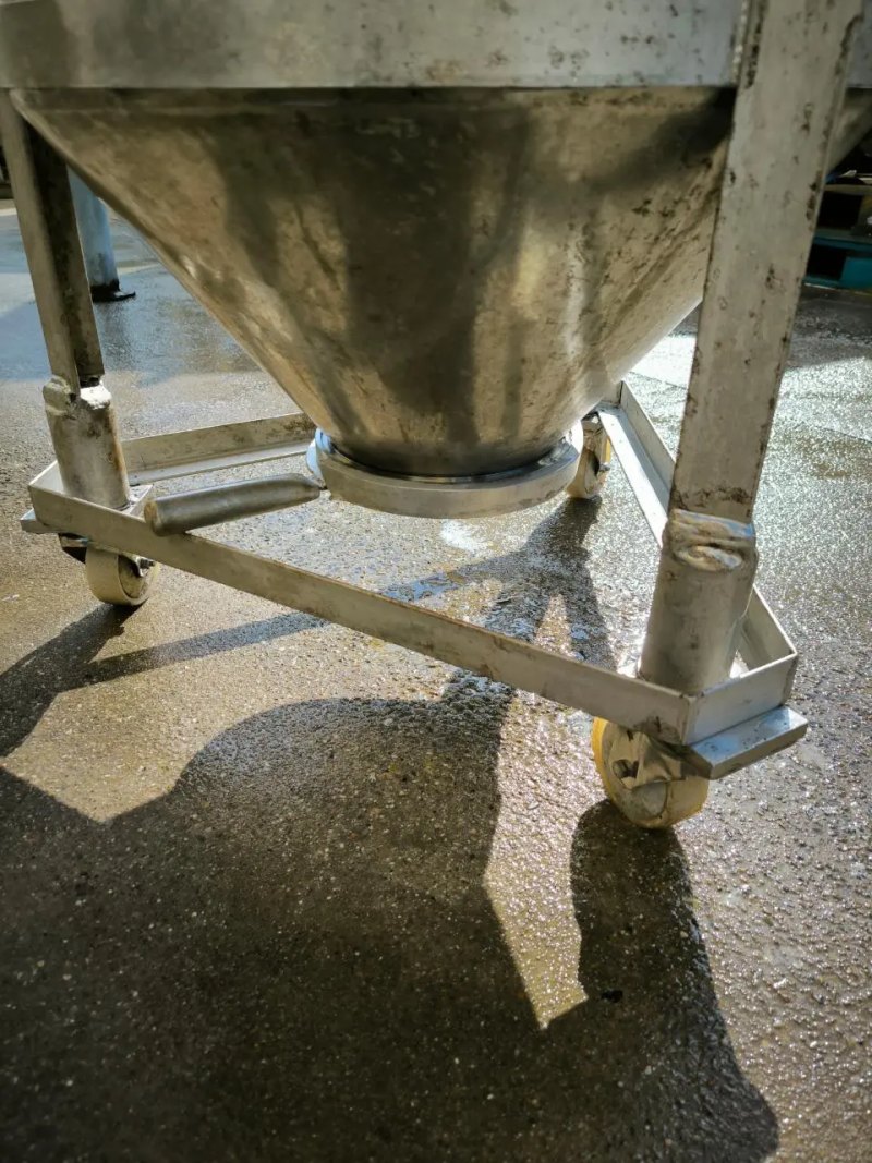 145 LITER STAINLESS STEEL TANK