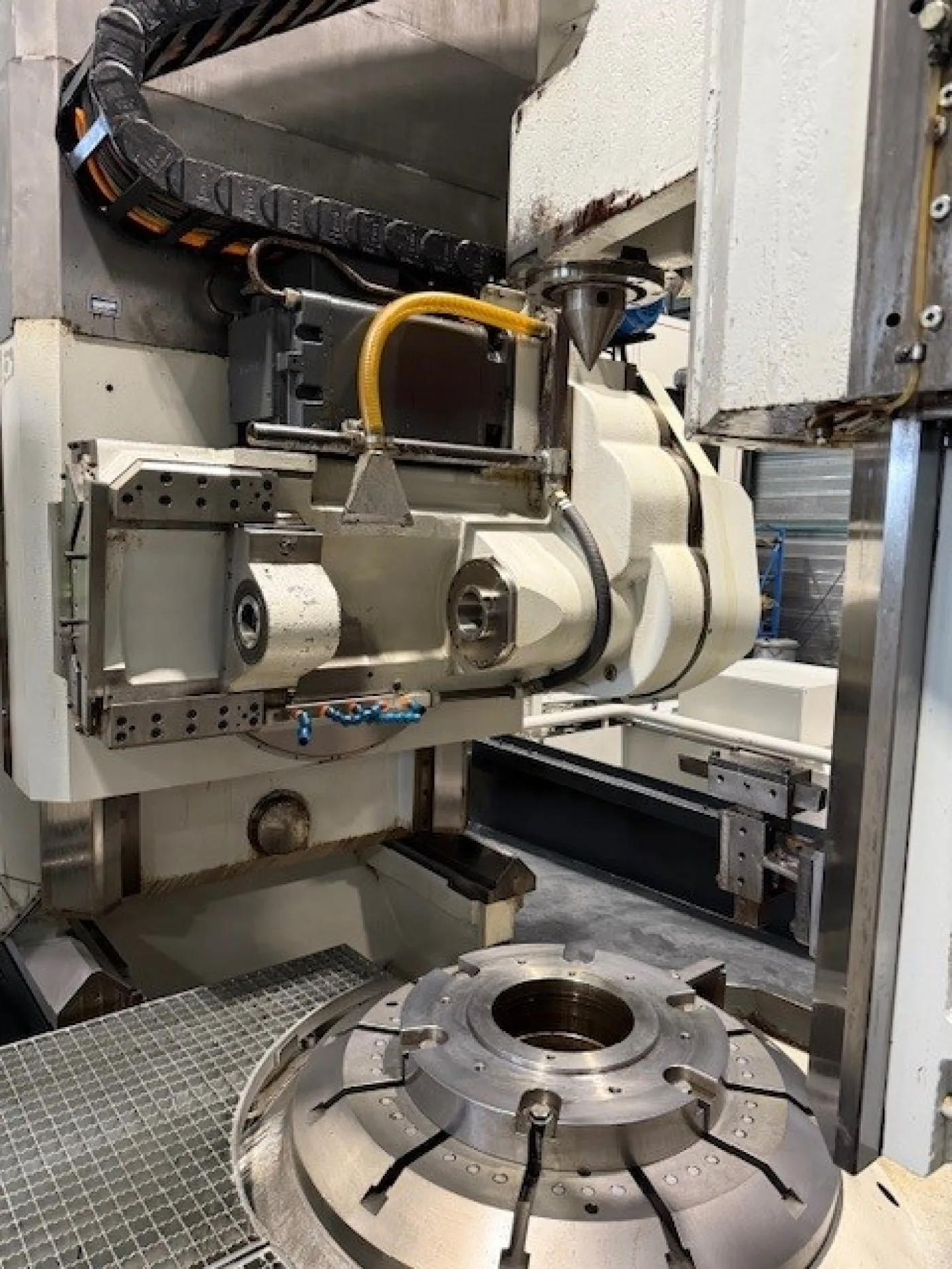 CNC Gear Hobbing Machine – HOFLER HF900 - 3
