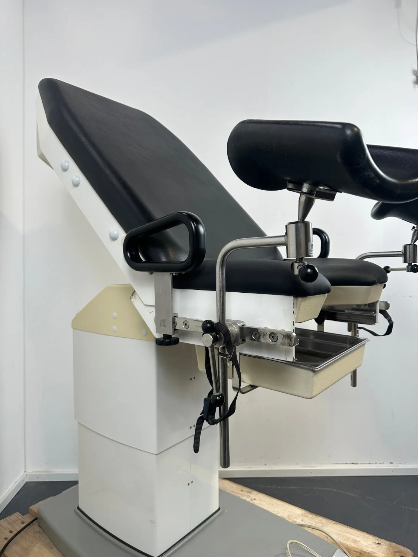 Gynäkologischer Untersuchungsstuhl Schmitz Medi-Matic Serie 115 - 2