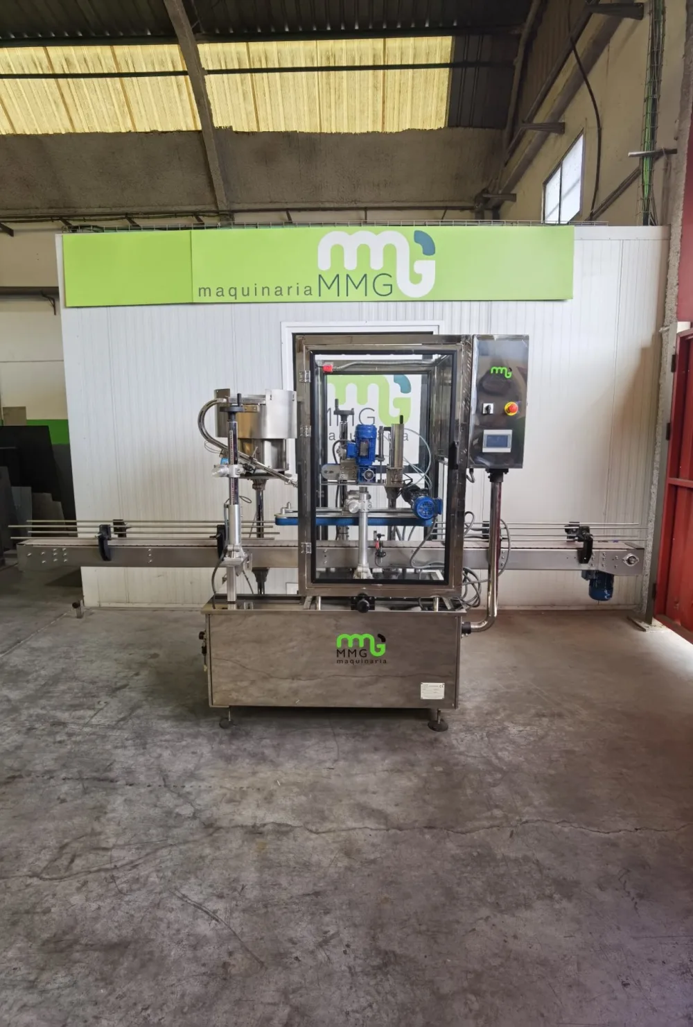 Taponadora monoblock con tolva, enfardador, sistema de taponado por presión y por rosca