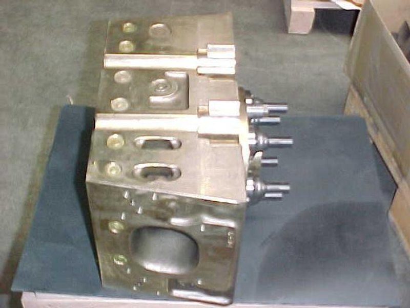 CYLINDER HEAD MTU MD 871 UM 1D