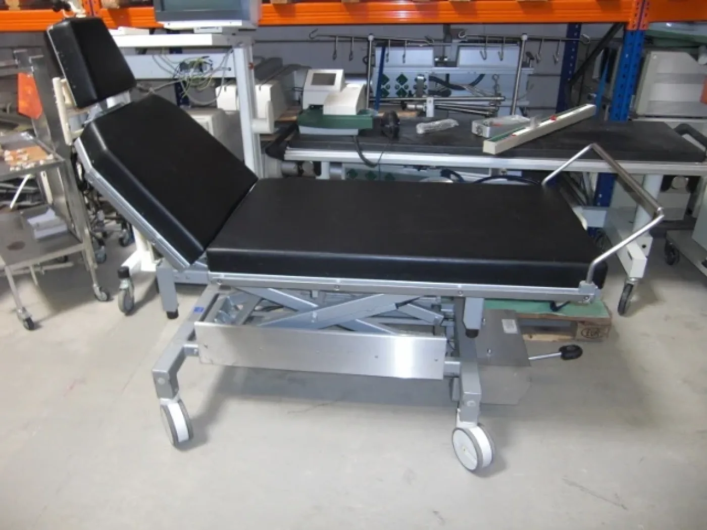 UFSU RL 400XL Behandlungsliege - 1