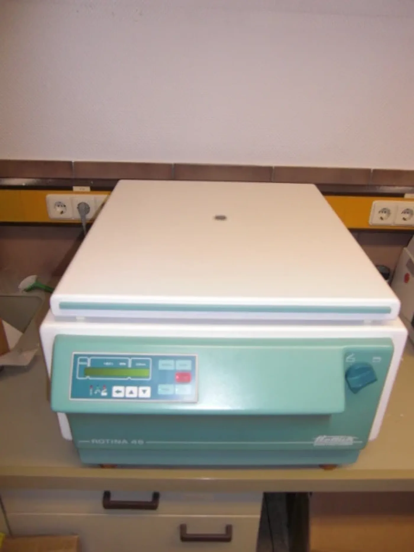 Hettich Rotina 46 Zentrifuge - 1