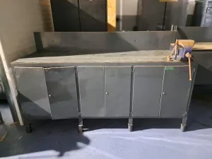 Bancada de trabalho com torno
