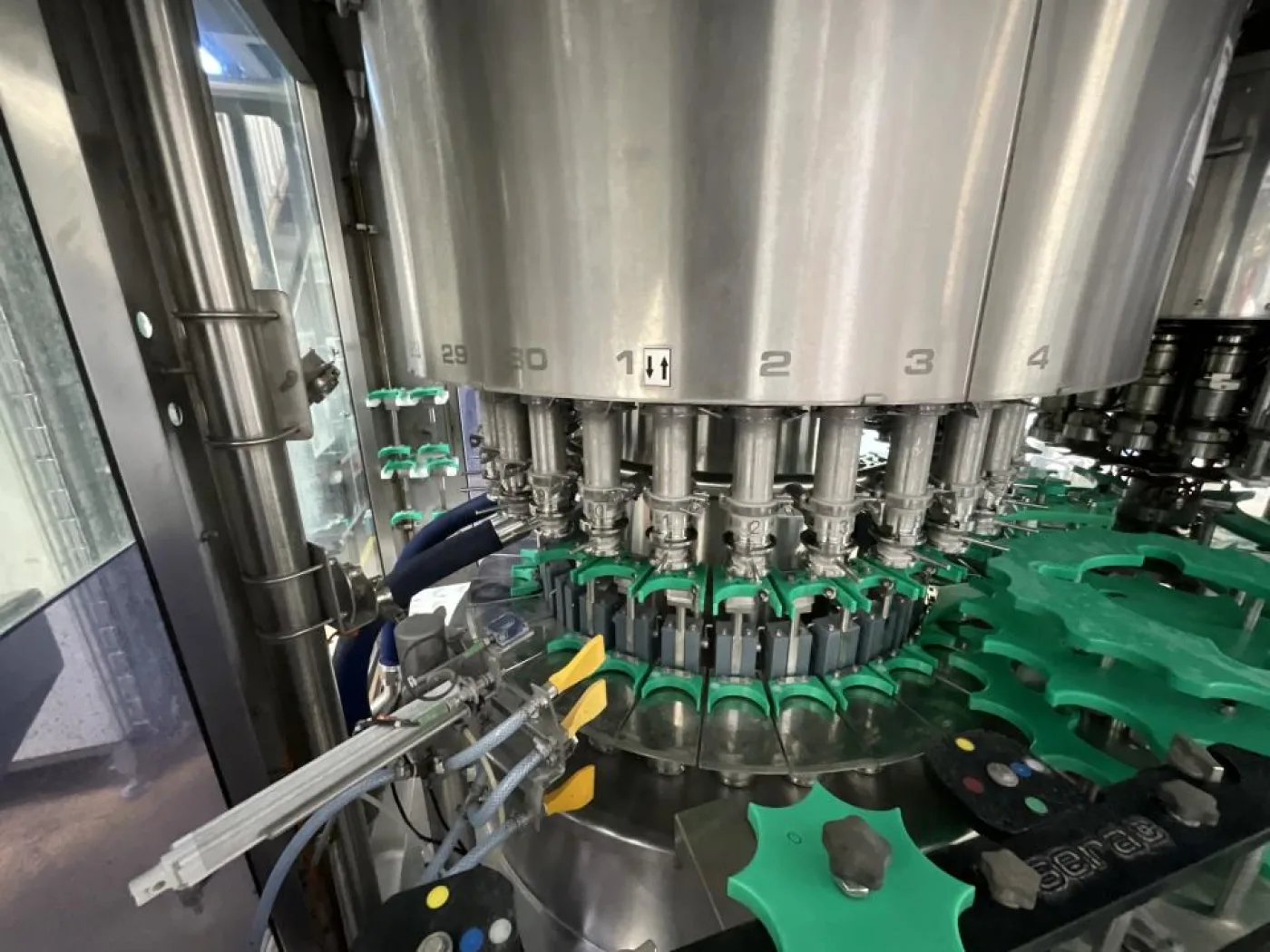 1991 Serac Serac R30 B15/1080 Rotary Syrup Bouteille Remplissage and Capping Machine - Line 1 - 7