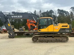 Volvo - EC 220 DN