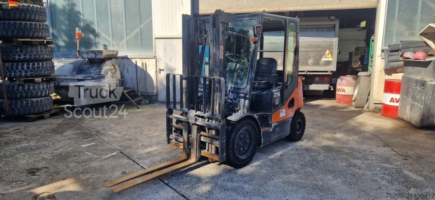 Doosan D25-5 Duplexmast, Seitenverschiebung, autom. Gabelverst. - 1