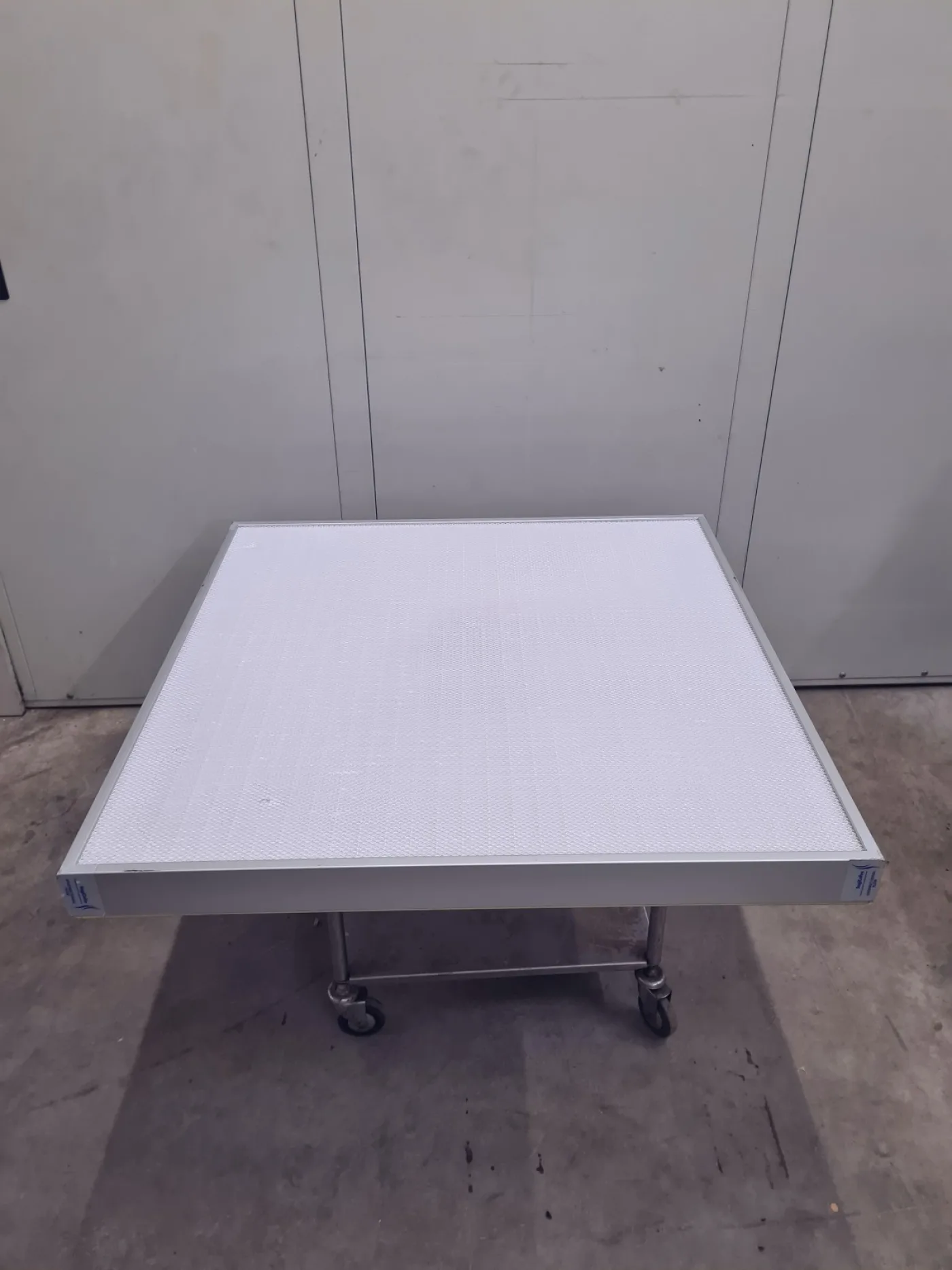 UNITÀ A FLUSSO D’ARIA LAMINARE – STERIL – MOD. MVF/3 - 3