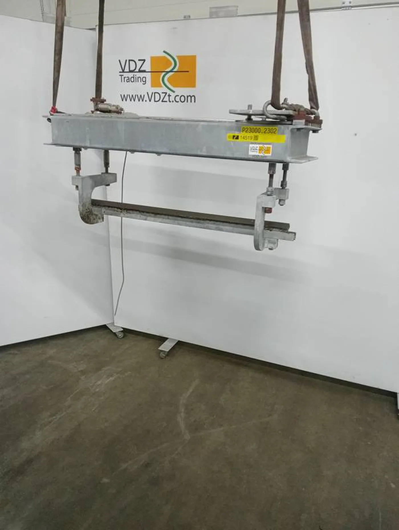 Weighing scale with indicator for tube rail - 2
