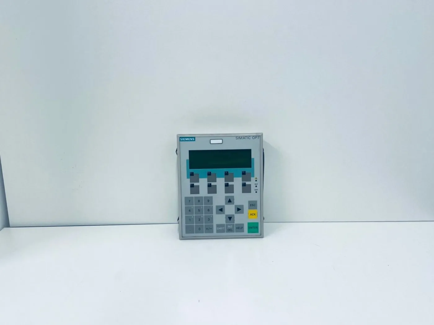 Siemens SIMATIC OP 7-DP 6AV3607-1JC20-0AX1 - 1