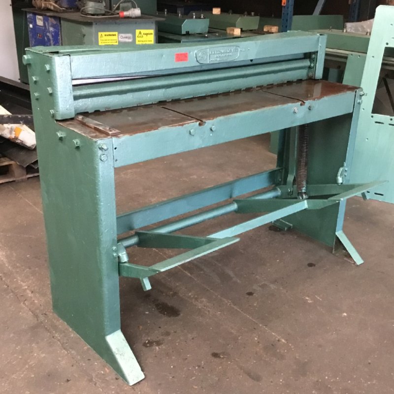 EDWARDS Treadle Guillotine 1220mm x 1.5mm - WNS - W. Neal Services Ltd