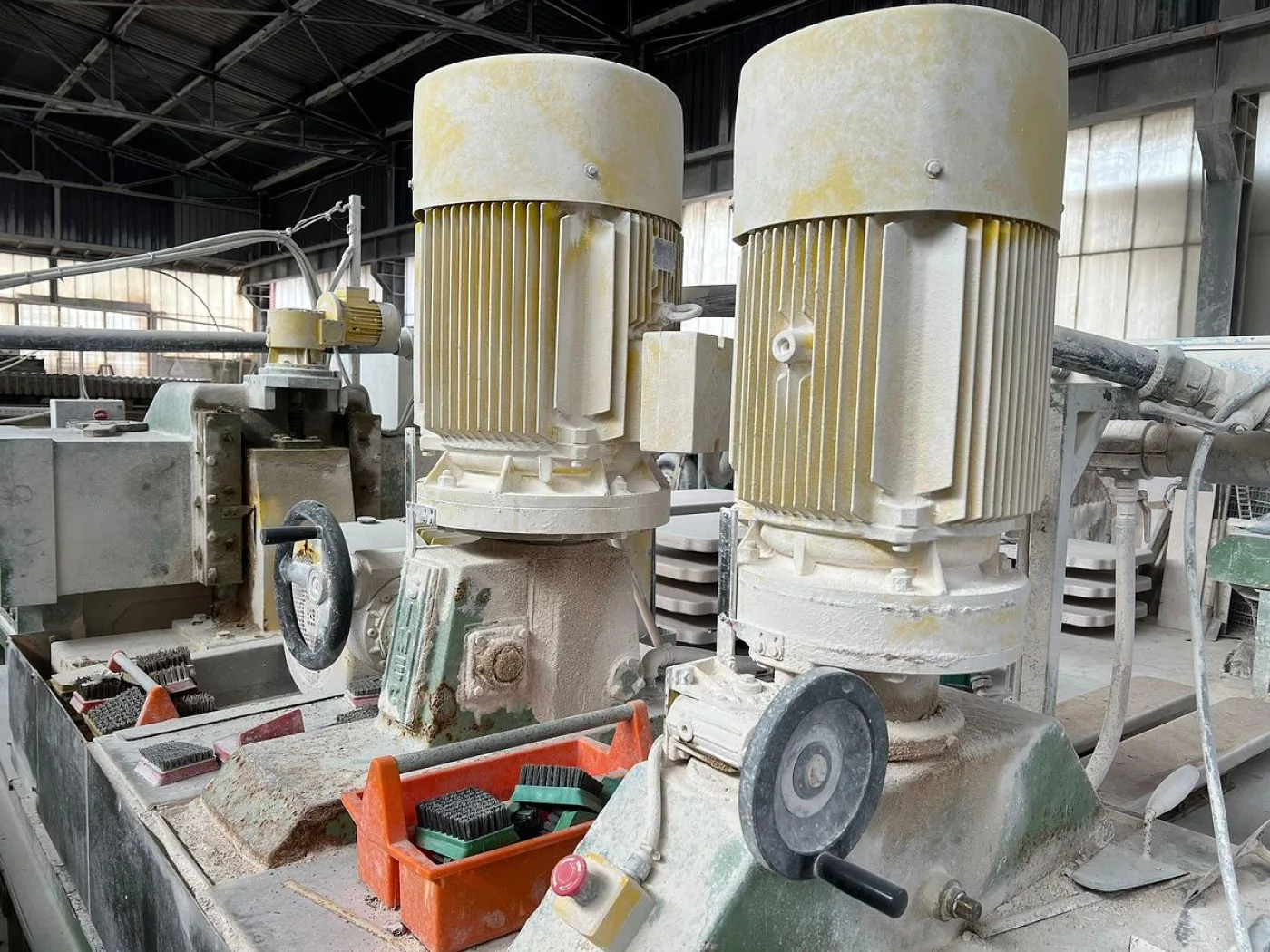 2003 SIMEC - 4