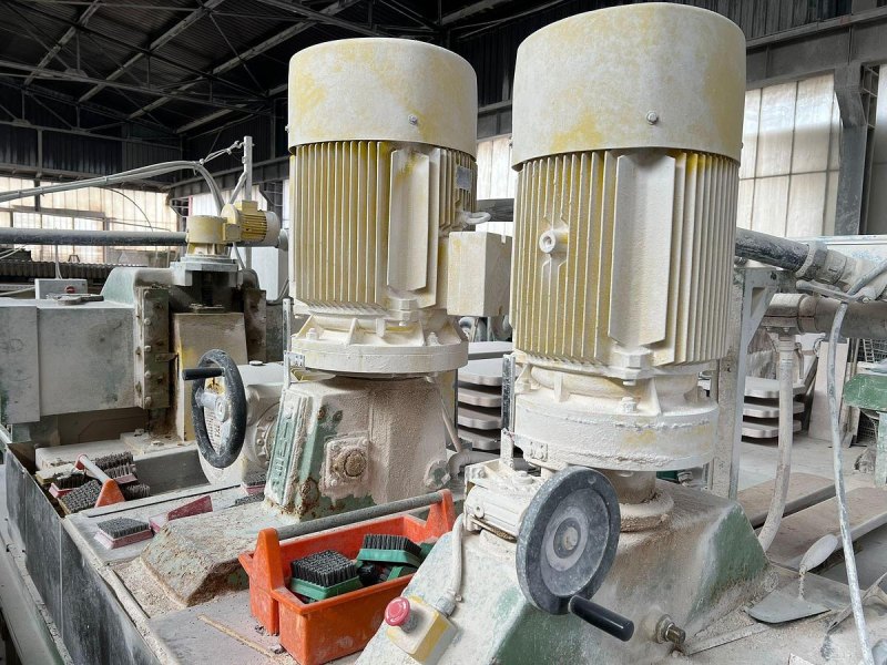 2003 SIMEC
