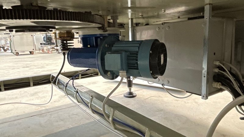 P.E. LABELLING MACHINE MODEL PRATICA 540, 6 LOCKING HEADS, 3 LABELING STATIONS, SECOND-HAND MACHINE