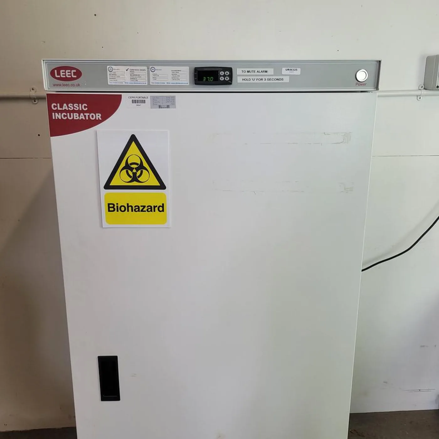 LEEC C330 Classic Incubator - 1