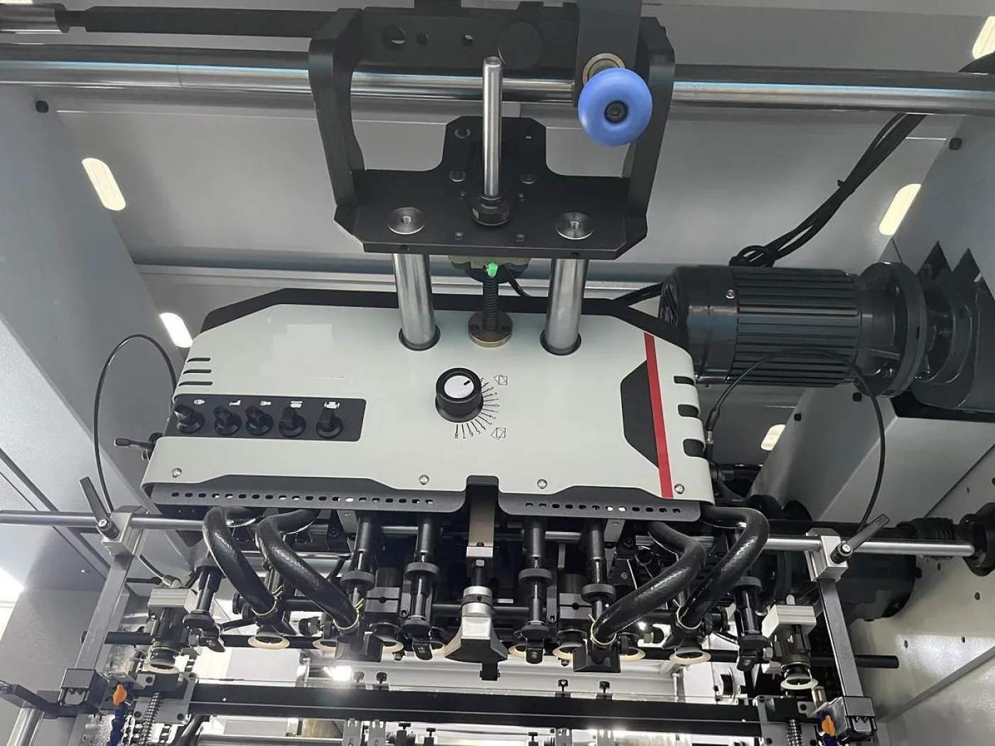 BBS 1060CS-E Die Cutting and Blanking - 4