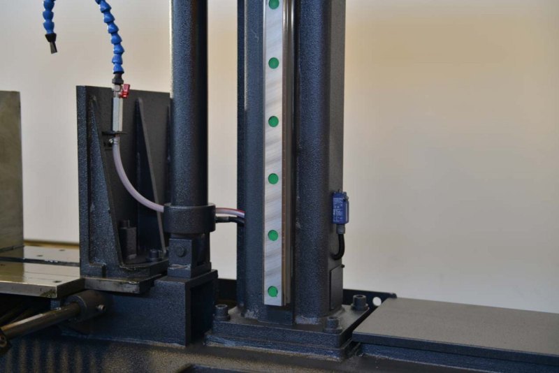 Bekamak Bandsäge Bandsägemaschine Doppelsäulenführung Halbautomat Bandsägehalbautomat