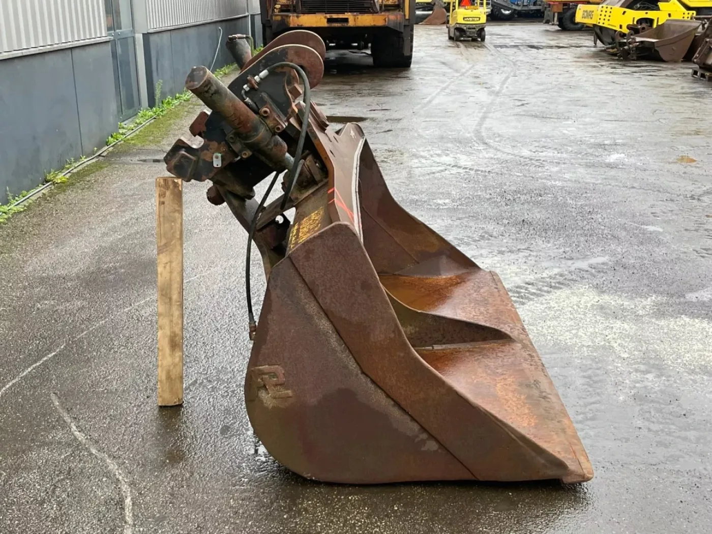 tilting bucket CW40 - 7