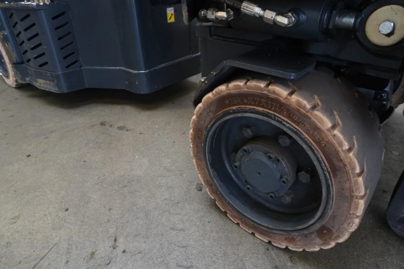 Frontstapler Combilift AM15SE (2016) - 8