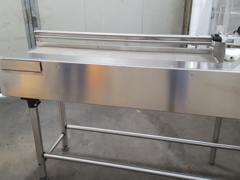 NASTRO TRASPORTATORE PER FLACONI A TAPPETO IN ACCIAIO INOX