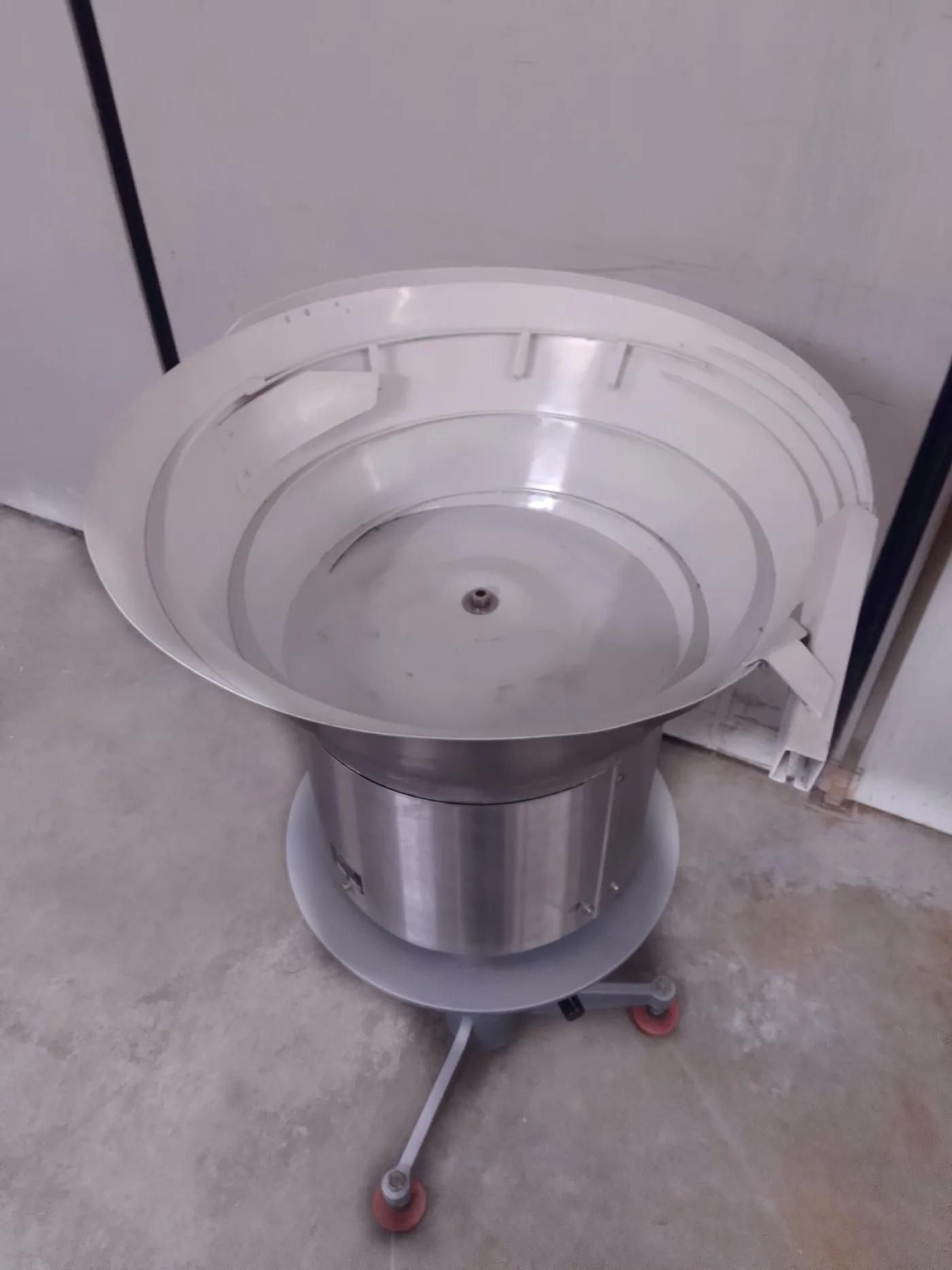 ALIMENTATORE VIBRANTE A TAZZA – 3 MASTER - 3
