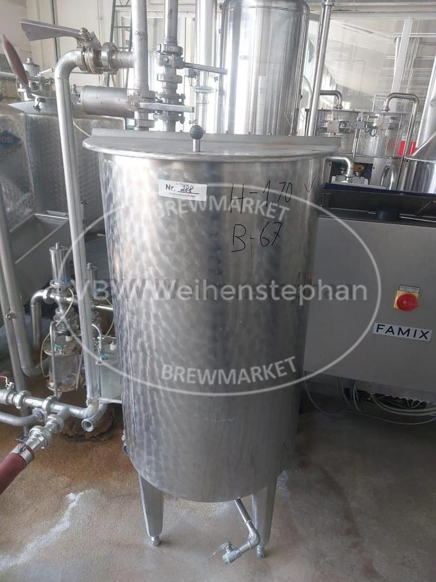 Feed container - 3