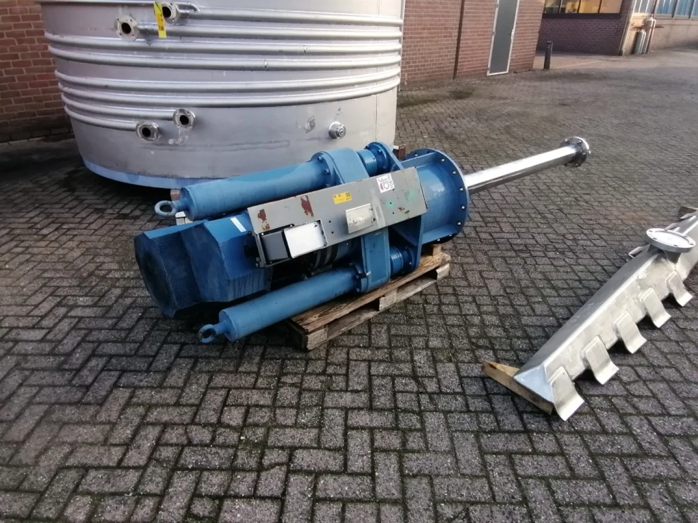 CMR Brevetti 16900 ltr - Nutsche filter - 4
