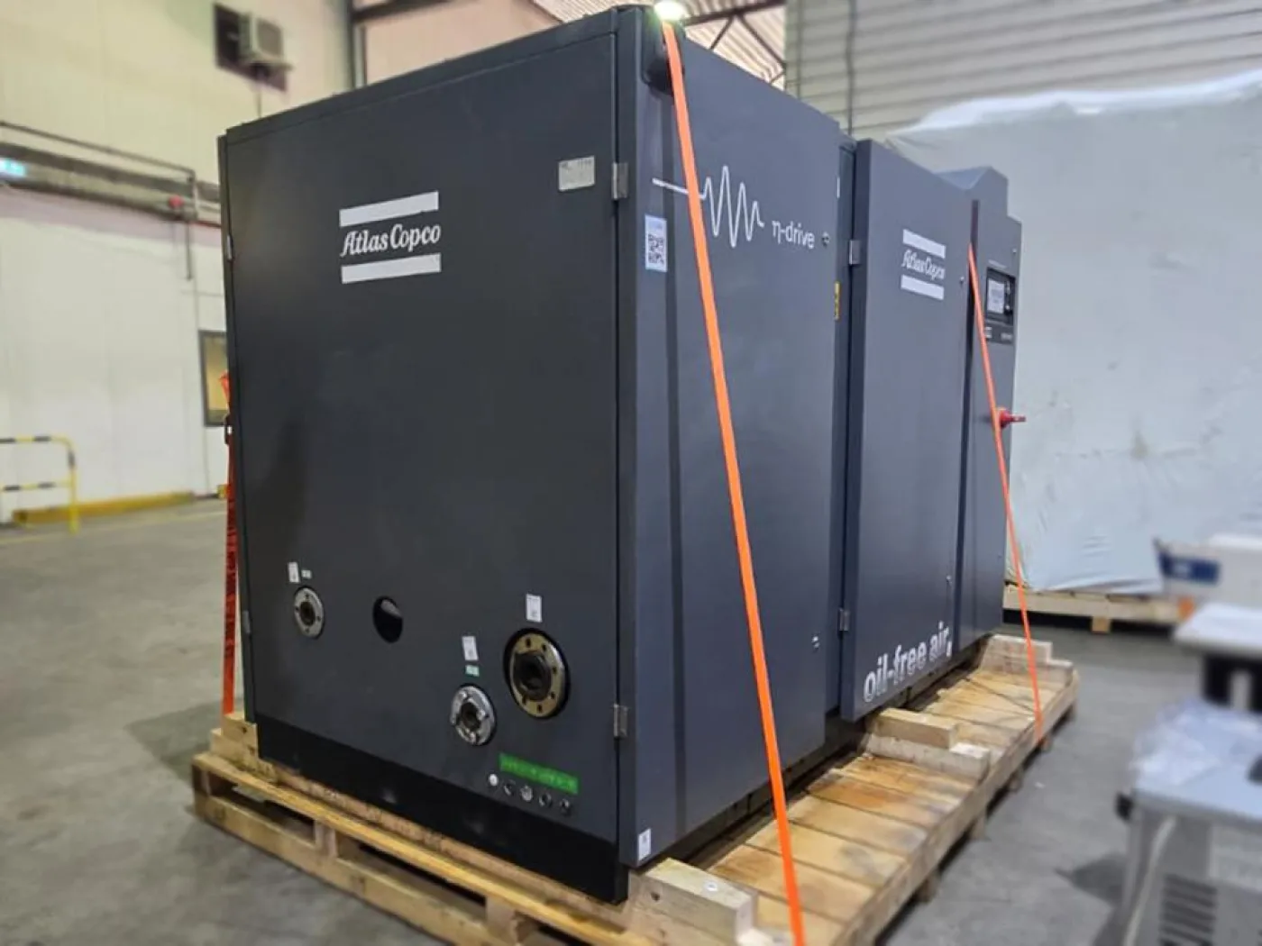 2002 Atlas Copco Air Compressor - 2