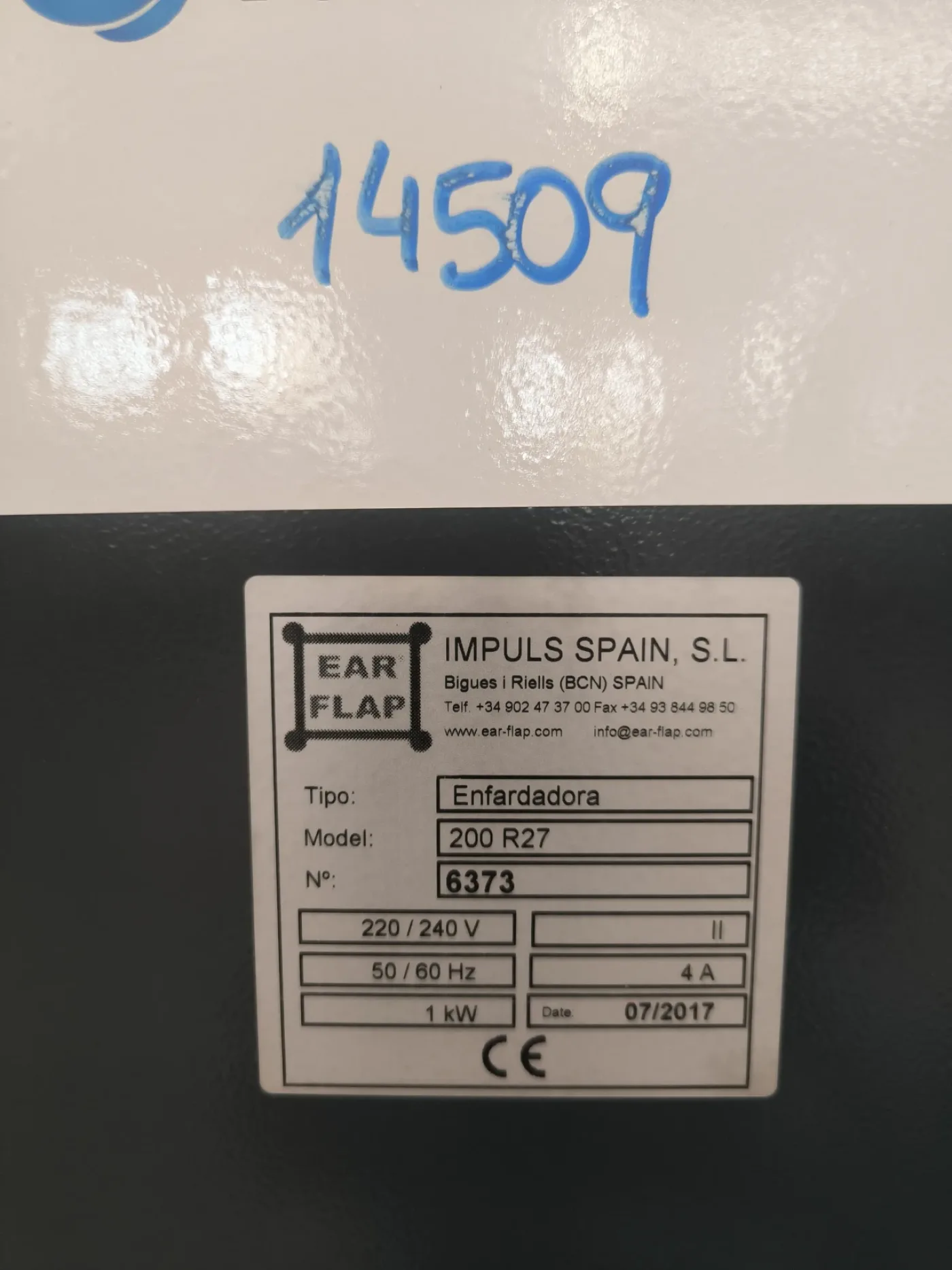 USED SEMI-AUTOMATIC PALLET WRAPPER - 8