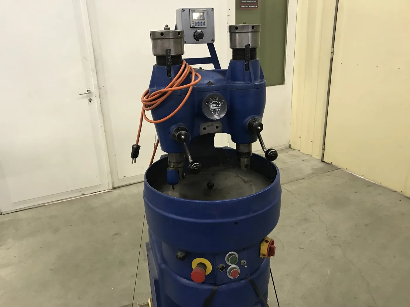 FLACHPOLIERMASCHINE “TECHNICA” TYPE 1600 - 2