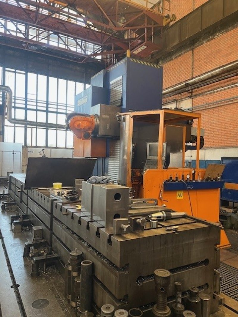 TRAVELLING COLUMN MILLING MACHINE TOS- KURIM FUQ 150V/14