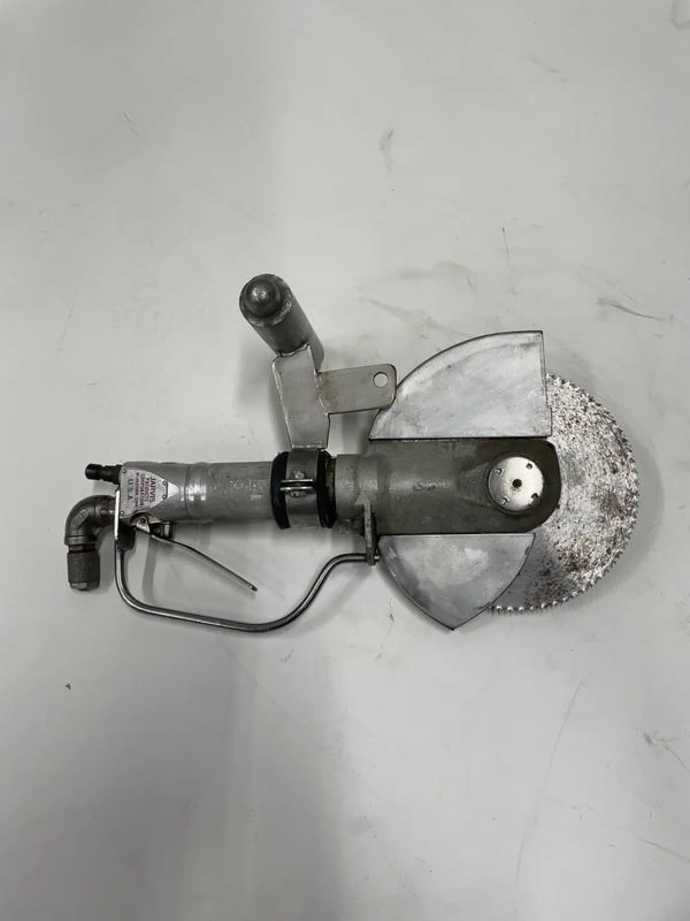 Air powered circular saw - 4