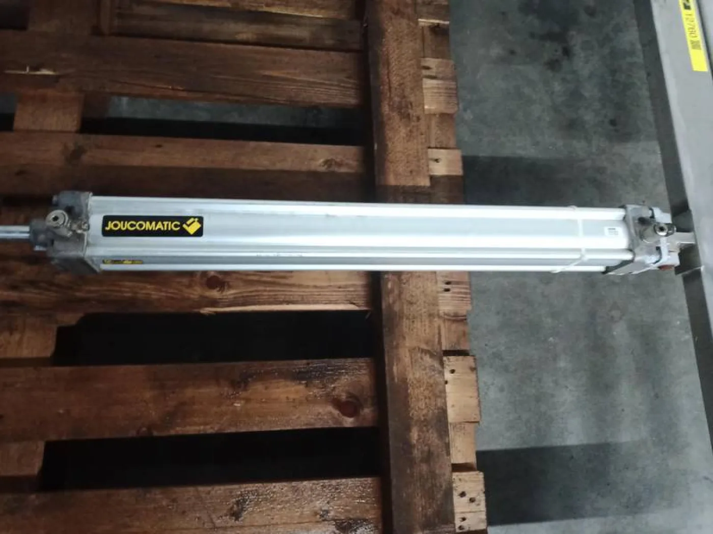 Pneumatic gate - 3