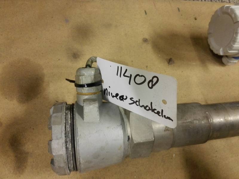 Level switch