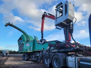 2014 Jenz 820 Chipper W/Mounted Epsilon 130 Crane