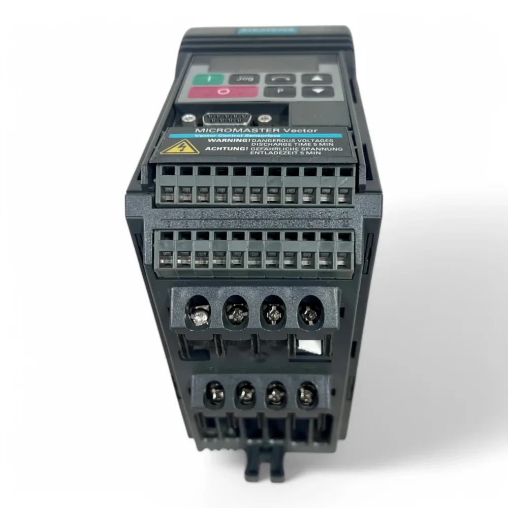 Siemens MICROMASTER Vector 6SE3213-6CA40 Frequenzumrichter