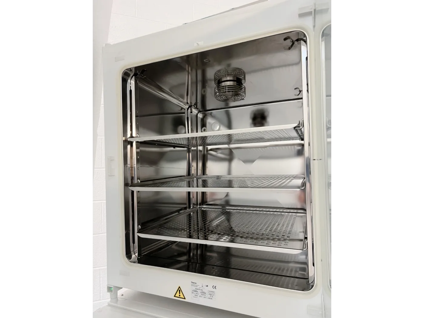 Thermo Scientific HERAcell 240i CO2 Incubator - 4
