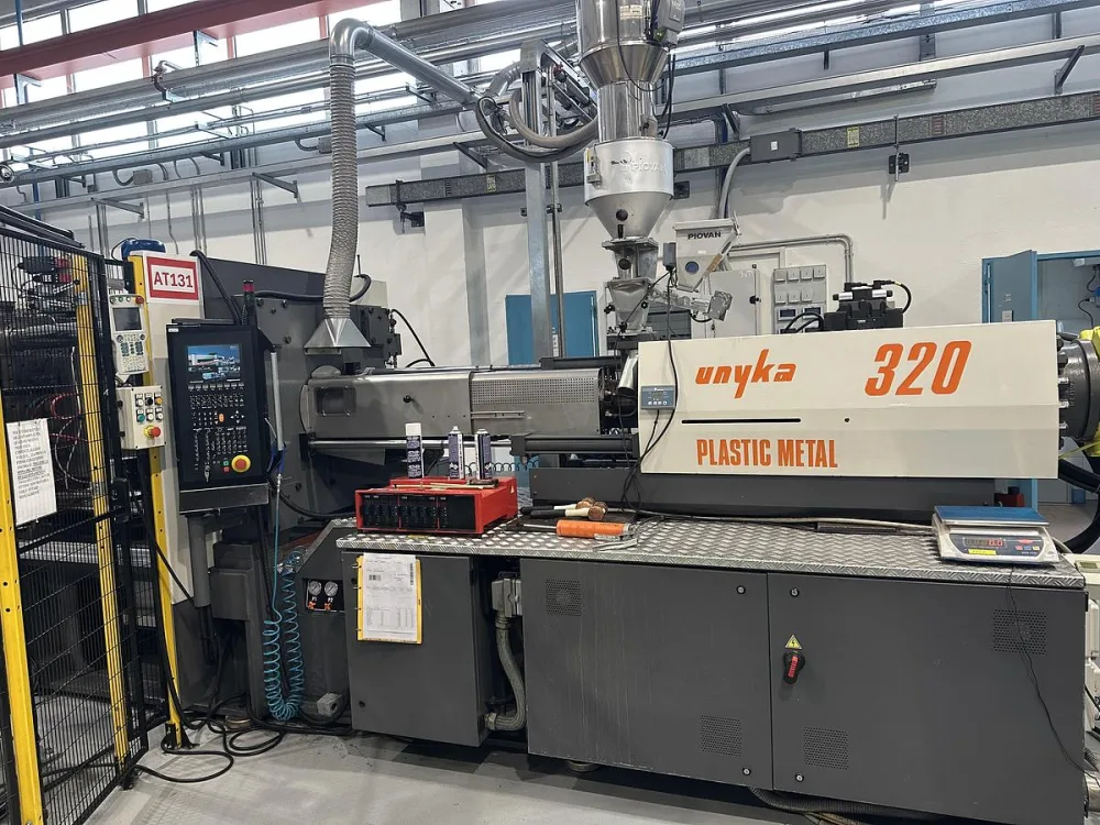 2010 PLASTIC METAL UNIKA 320 IN0607