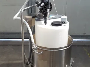 SERBATOIO CON POMPA DI DOSAGGIO – OBL – MOD. MD 201 PP