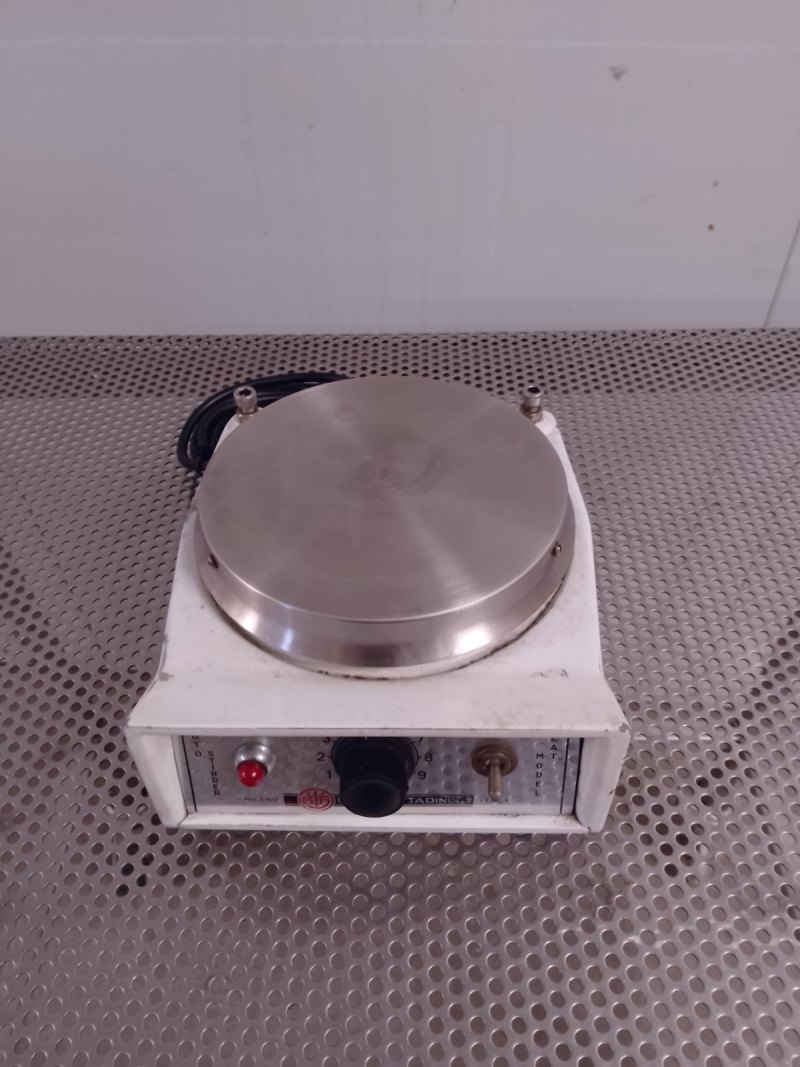AGITATORE MAGNETICO CON PIASTRA RISCALDANTE – VITTADINI – MOD. FLAT