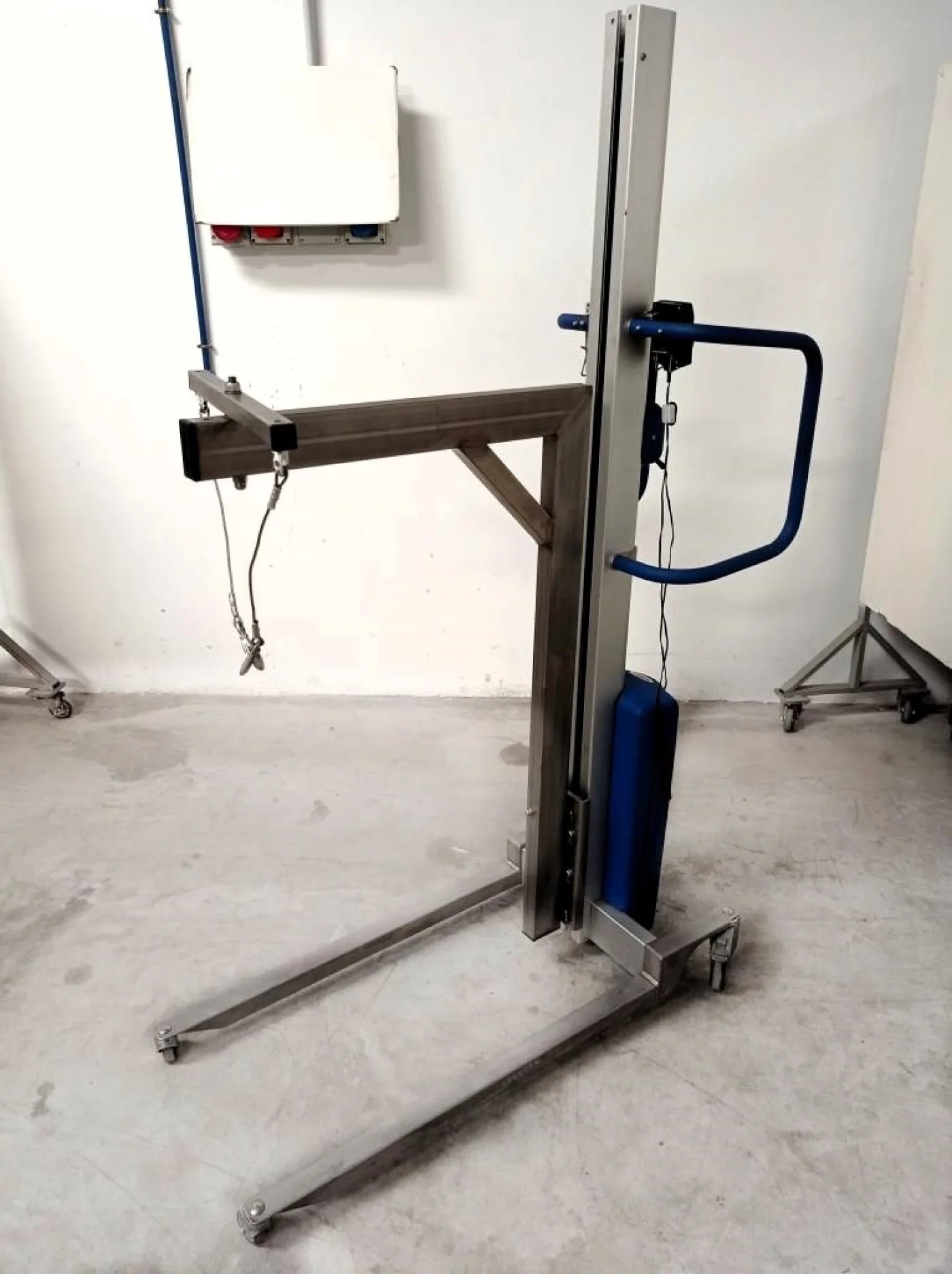 ELEVATORE A BATTERIA – ACTIWORK – MOD. NEWTON - 4