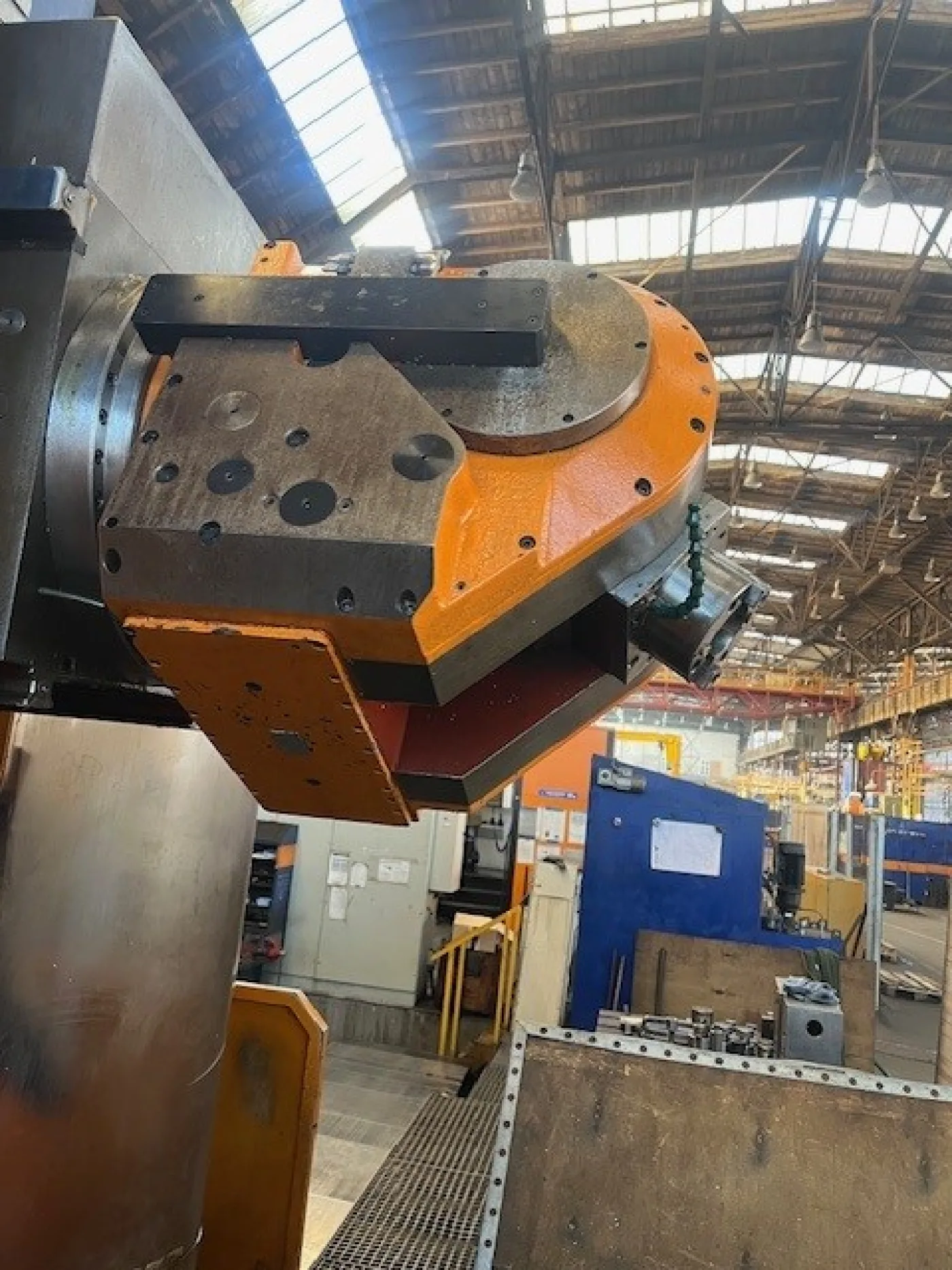 TRAVELLING COLUMN MILLING MACHINE TOS- KURIM FUQ 150V/14 - 4