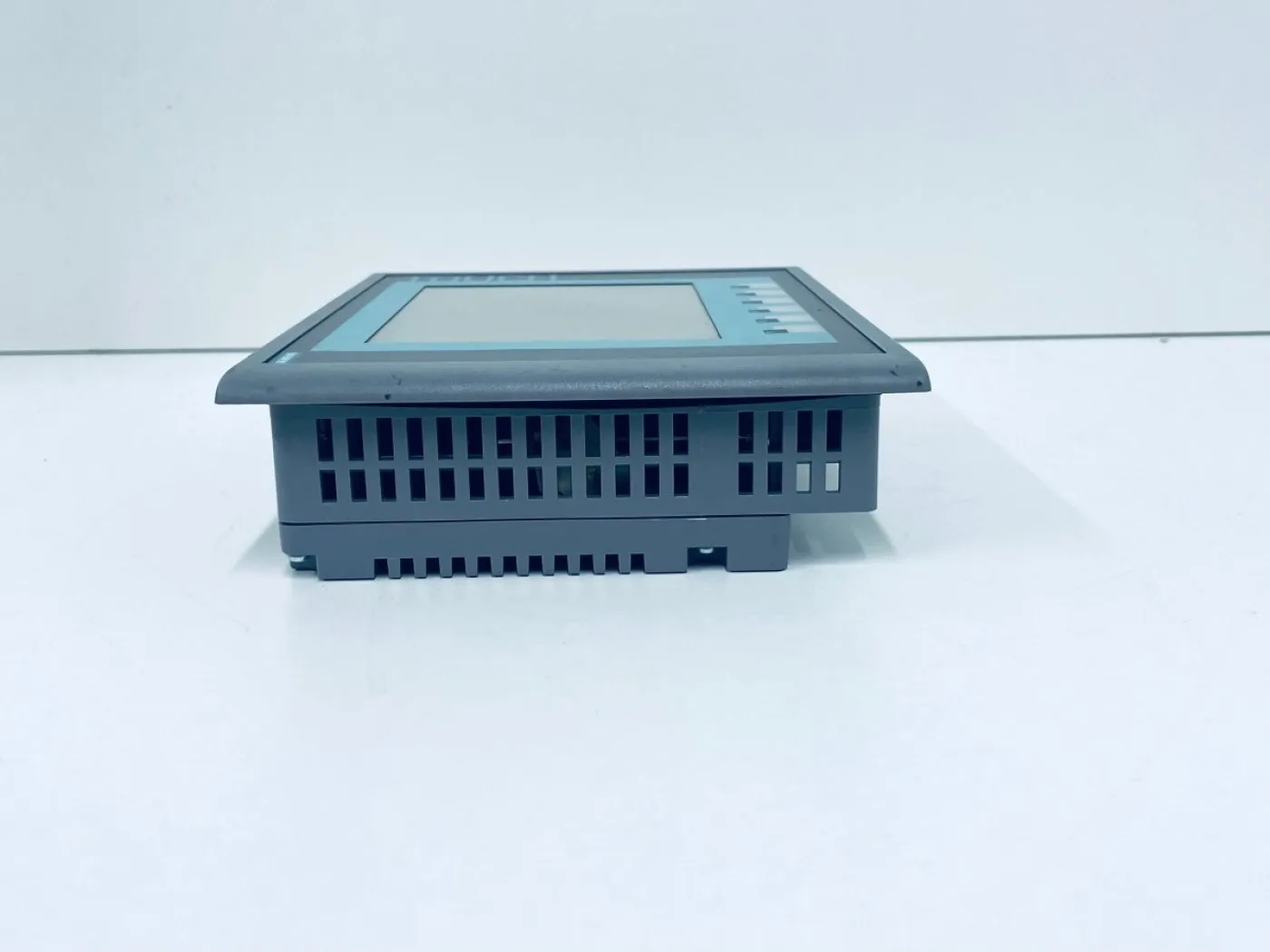 Siemens SIMATIC HMI KTP600 Basic Color PN 6AV6647-0AD11-3AX0 ZVD9YUBO84163 - 3