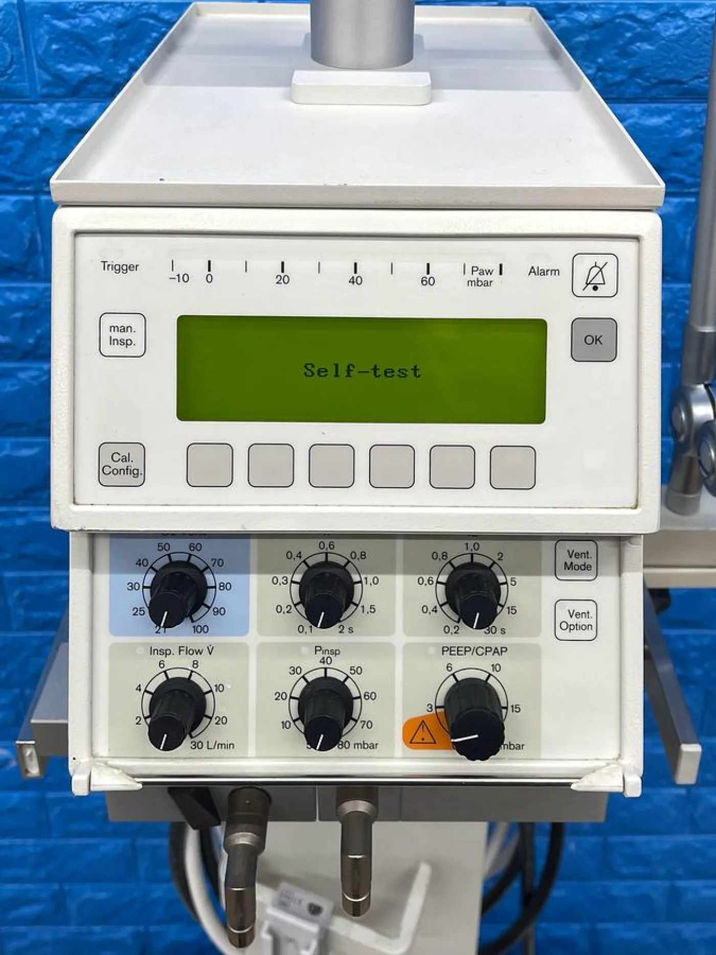 Babylog 8000 plus Neonatal Intensive Care Ventilation YOM: 2009 - 4