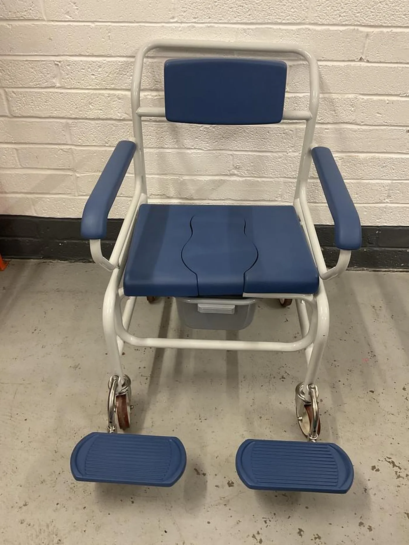 Cobi Rehab XXL Bariatric Shower Commode Chair - 1