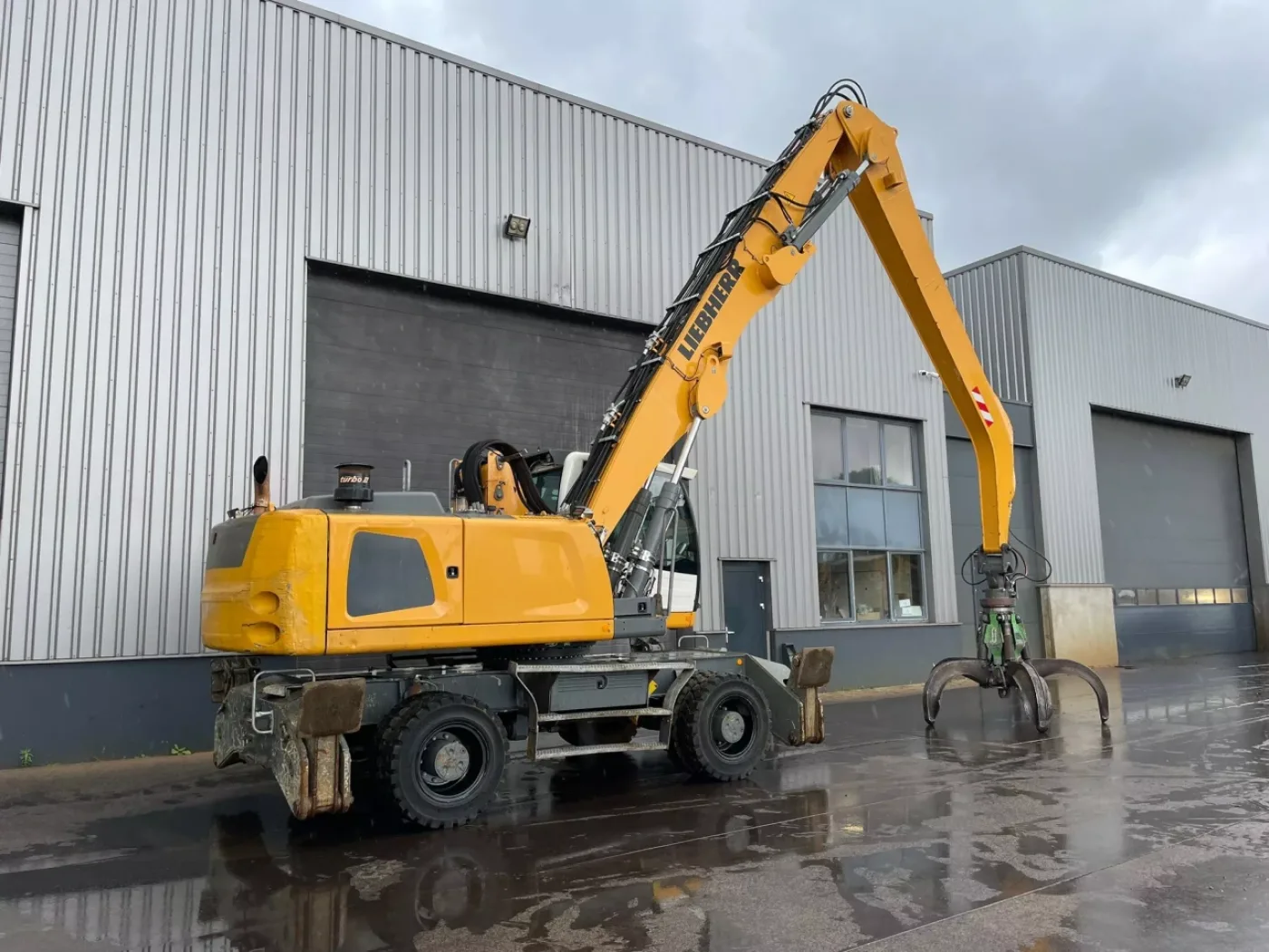Liebherr LH30 M – Material Handler - 8