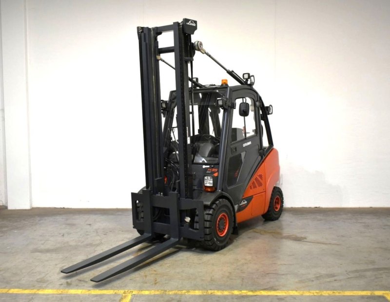 Frontstapler Linde H 35 D (3B) EVO 393-02 (2016)