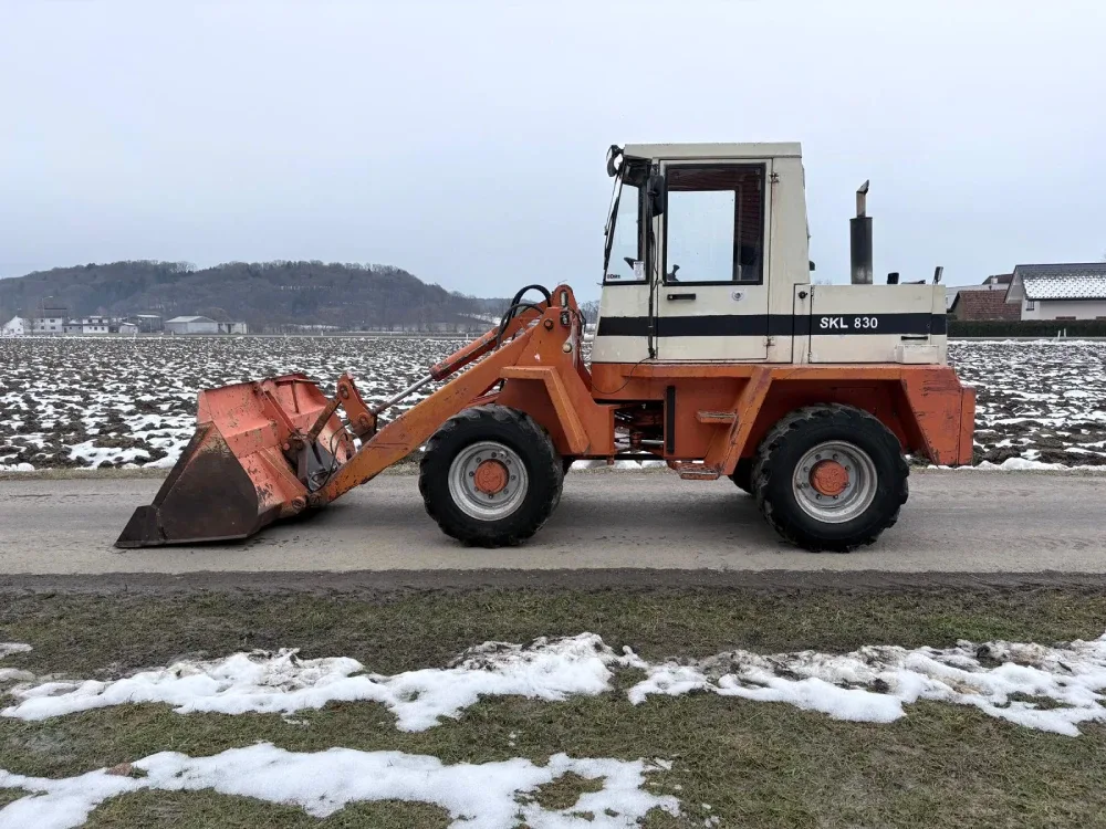 Schaeff - SKL 830